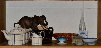 Lot 216 - Castleford tea pots, Border Fine Arts elephant, cow creamer etc