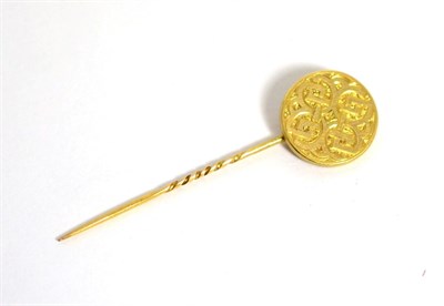 Lot 361 - An 18 carat gold stick pin