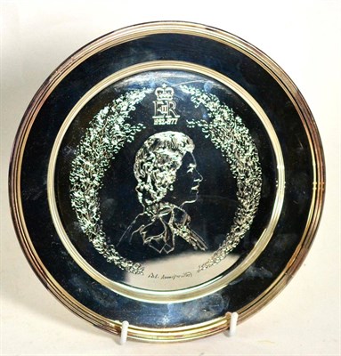 Lot 471 - A Queen Elizabeth II Silver Jubilee plate, London 1977, engraved with a portrait after Pietro...