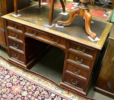 Lot 1403 - Victorian mahogany twin pedestal desk