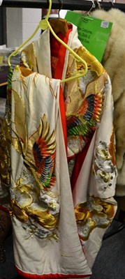 Lot 1501 - Decorative Japanese wedding robe/kimono embroidered with exotic birds, red silk lining and obi