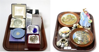 Lot 2 - A group of miscellaneous items including silver decanter labels, silver capstan inkwell,...