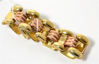 Lot 287 - A 9ct gold fancy link bracelet