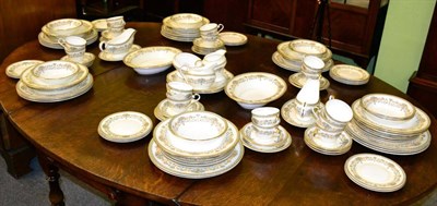 Lot 376 - An Aynsley 'Henley' pattern part dinner service