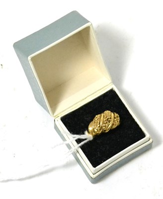 Lot 416 - A 9ct gold ring, finger size M