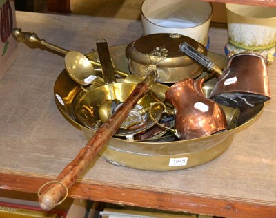 Lot 1045 - A collection of copper and brasswares etc (qty)