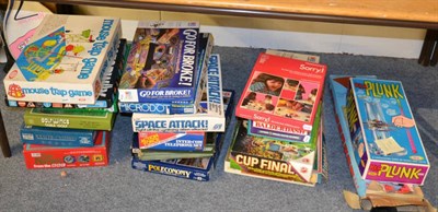 Lot 1078 - A collection of assorted board games