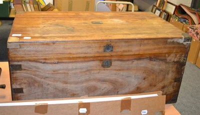 Lot 1116 - A camphor box