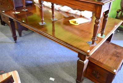 Lot 1366 - A mahogany dining table