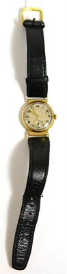 Lot 26 - A 9ct gold gents wristwatch with hinged lugs