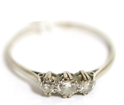 Lot 33 - A diamond three stone ring