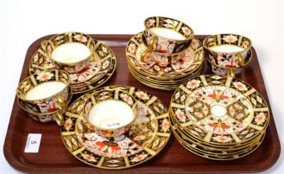Lot 5 - A Royal Crown Derby 2451 pattern Imari teaset, comprising eight cups, eight saucers, eight...