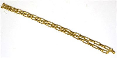 Lot 62 - A 9ct gold textured link continuous chain necklace