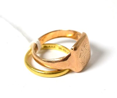 Lot 86 - An 18ct gold band ring and a 9ct gold signet ring (2)