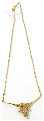 Lot 222 - A diamond set necklace