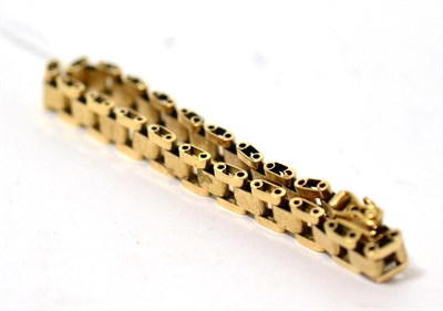 Lot 288 - A 9ct gold bracelet