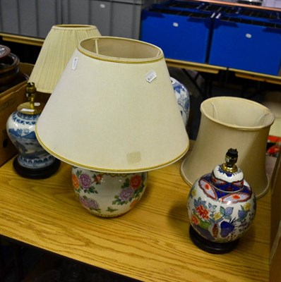 Lot 1044 - Quantity of Chinese ceramics including ginger jars, rice bowls, vases, table lamps, all 20th...