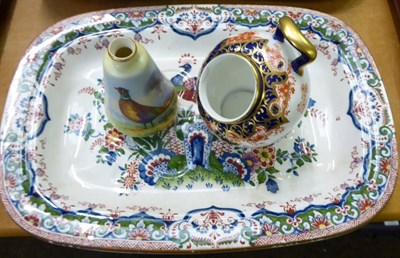 Lot 192 - A Royal Crown Derby Imari miniature scuttle with two other items (3)