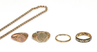 Lot 248 - Four 9 carat gold rings and a rope twist chain