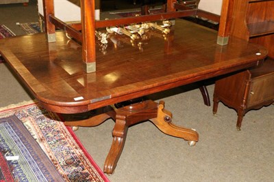 Lot 678 - A 19th century mahogany tilt top breakfast table