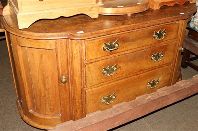 Lot 694 - A group of furniture comprising a sideboard, two bedsides and a toilet mirror