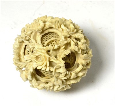 Lot 113 - A late 19th/early 20th century Chinese ivory puzzle ball