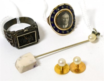 Lot 293 - A gold and enamel mourning ring, two dress studs and a stick pin etc