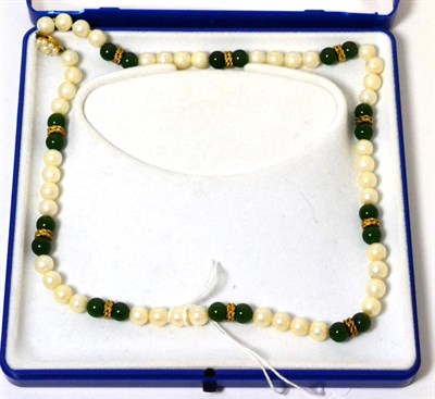 Lot 298 - Pearl and jade necklace