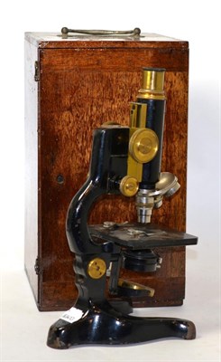 Lot 412 - Edax No 107 black lacquered microscope