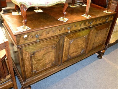 Lot 1332 - An oak sideboard