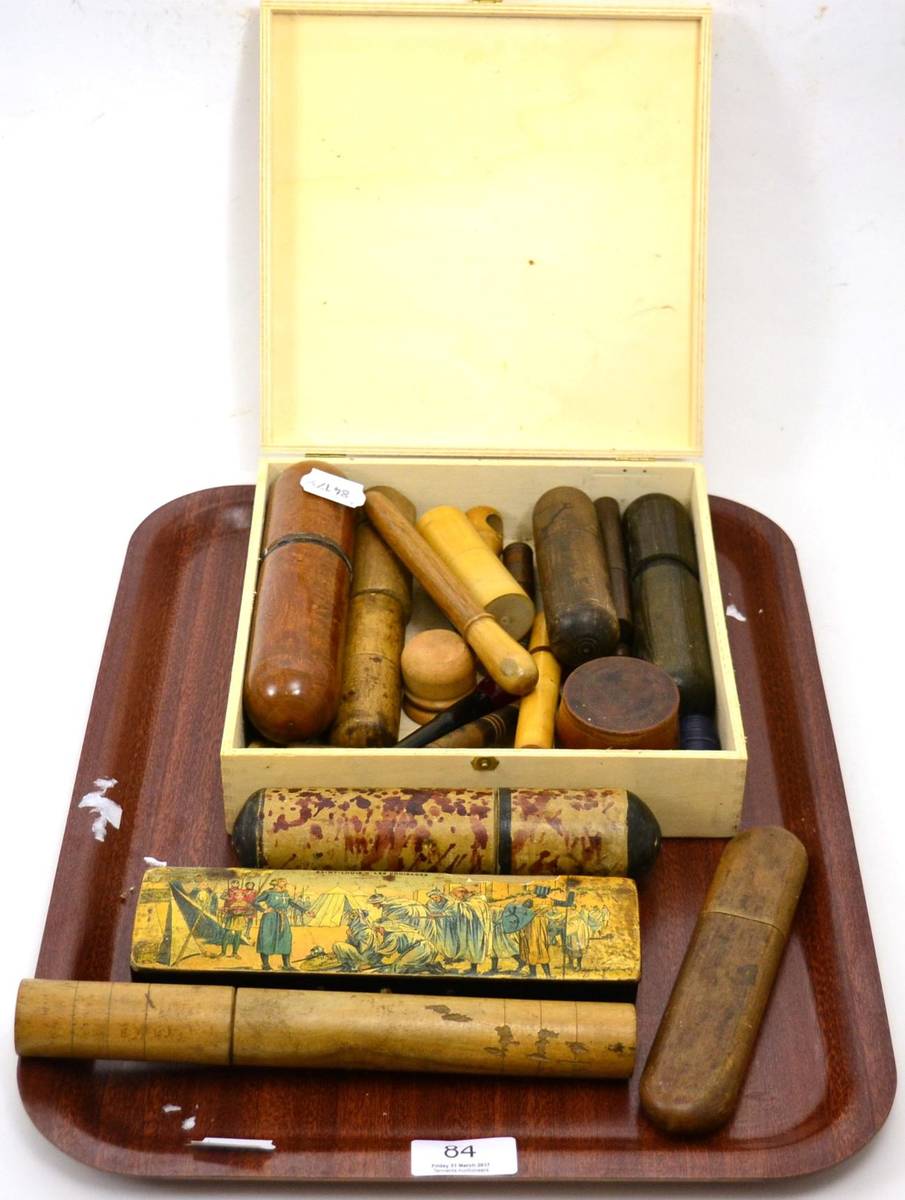Lot 84 - A box of assorted treen and sewing accessories etc