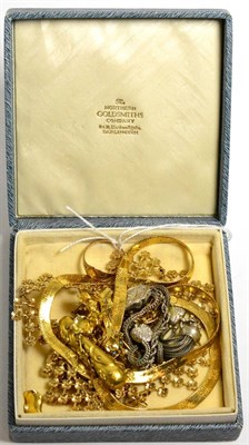 Lot 258 - A signet ring, Victorian brooch etc