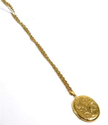 Lot 280 - A large 9ct gold locket on chain