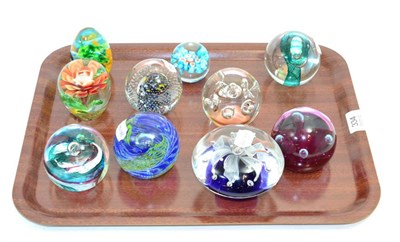 Lot 334 - Ten various glass paperweights including Caithness examples
