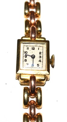 Lot 253 - A lady's wristwatch, case stamped '14K'