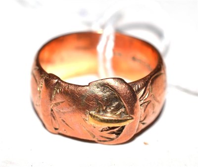 Lot 277 - Gents 9ct rose gold ";buckle"; ring