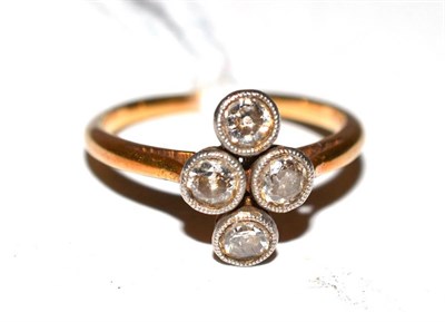 Lot 379 - A four stone diamond ring