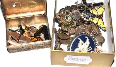 Lot 525 - A coin bracelet, another, a Spitfire brooch and other items