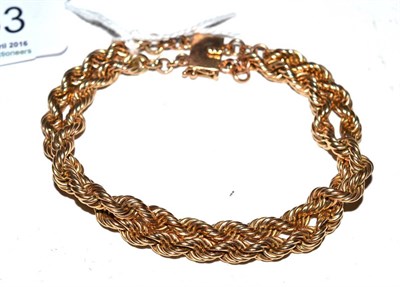 Lot 533 - A 9ct gold rope chain bracelet