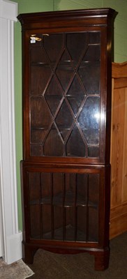 Lot 1251 - A standing corner cupboard