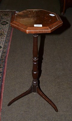 Lot 1285 - A Georgian mahogany pedestal kettle stand