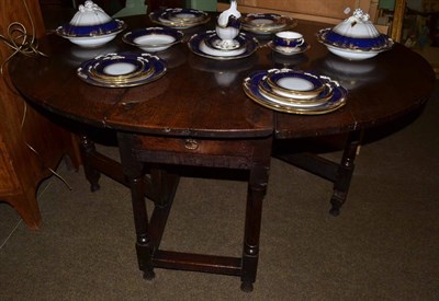 Lot 1300 - An 18th century six seater gateleg table