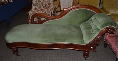 Lot 1320 - Victorian mahogany framed chaise longue