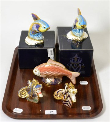 Lot 17 - Five Royal Crown Derby paperweights including two boxed limited edition Guppy Fish, Coral Seahorse