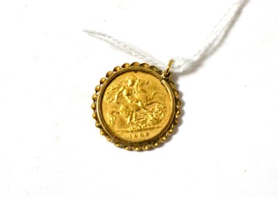 Lot 73 - A 1906 half sovereign mounted as a charm