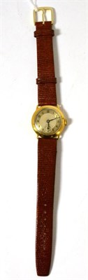 Lot 82 - Crusader 18ct gold cased wristwatch
