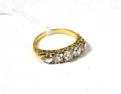 Lot 107 - A diamond five stone ring