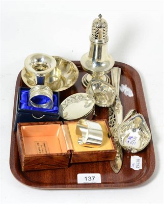 Lot 137 - A small collection of silver including bonbon dishes etc (one box)