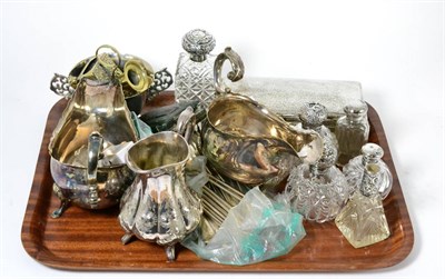 Lot 177 - A collection of silver and silver plate