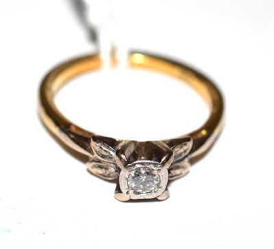 Lot 14 - A diamond set ring, stamped 18